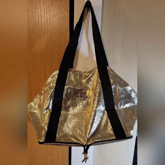 Packable Gold Victoria’s Secret Overnight Weekender Tote - Picture 4 of 8